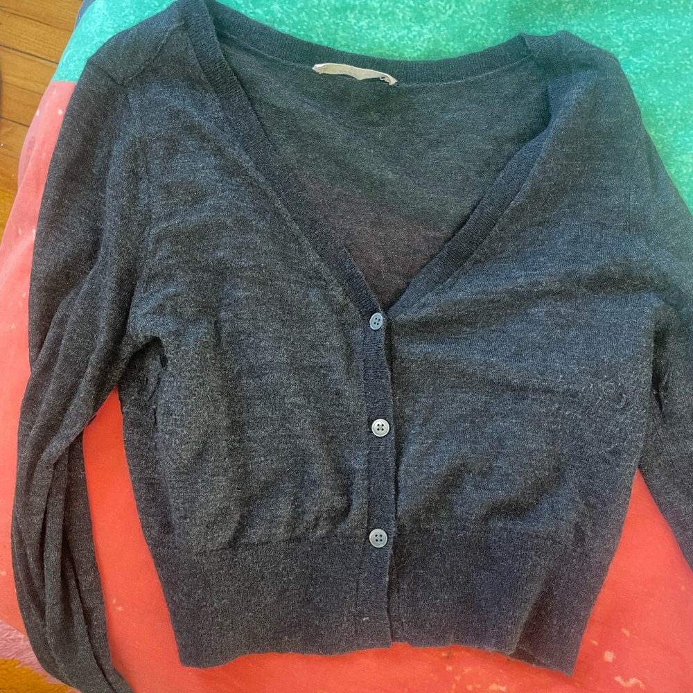 Everlane M Women's Dark Gray V-Neck Button Cardigan Sweater